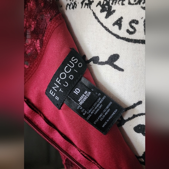 Enfocus Studio Red Lace Midi Dress - Picture 9 of 9